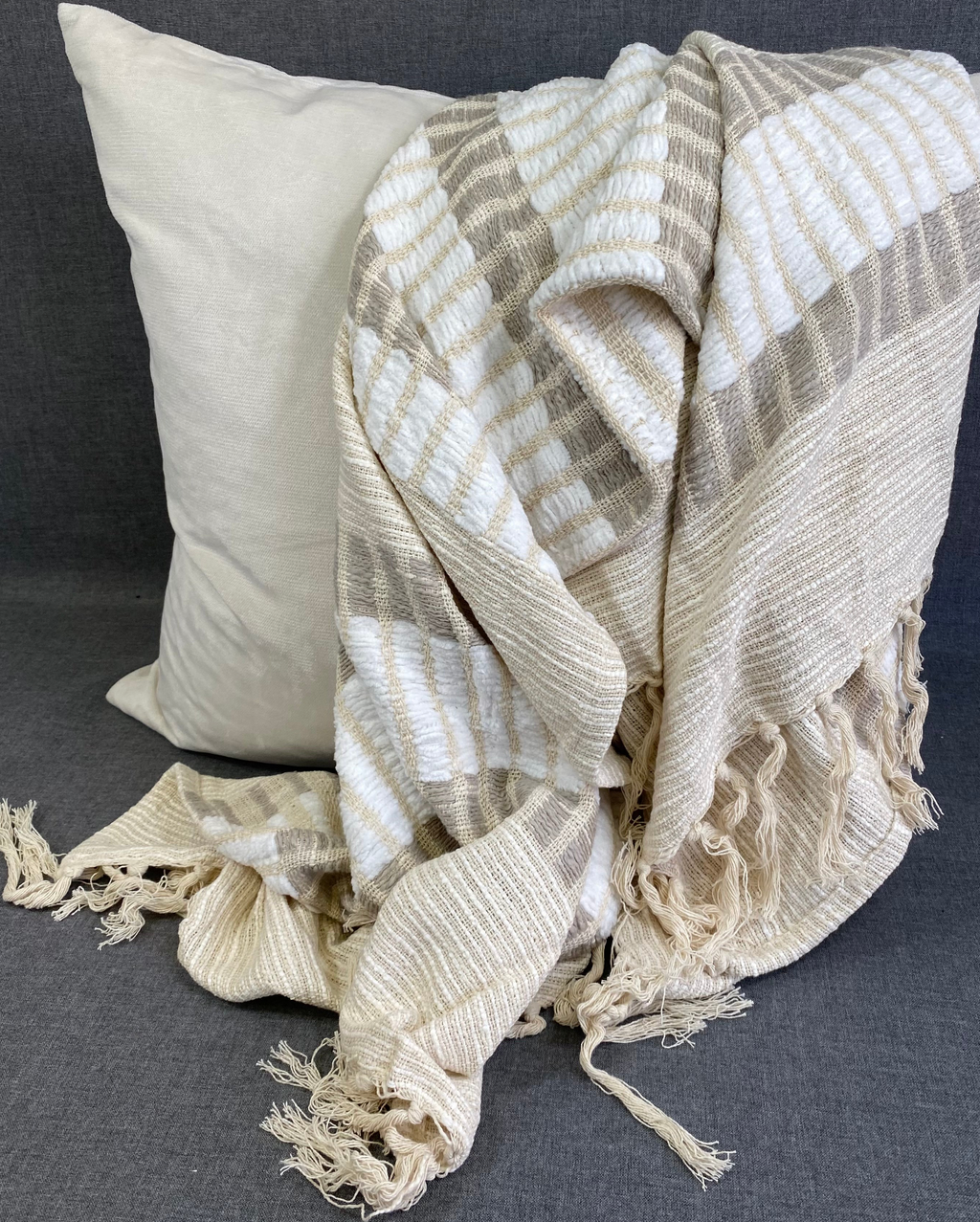 Luxury Throw – 50" × 60" – Woven Striped Natural Throw