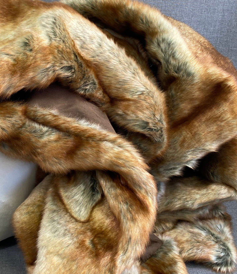 Luxury Throw – 54" × 72" – Chinchilla Throw