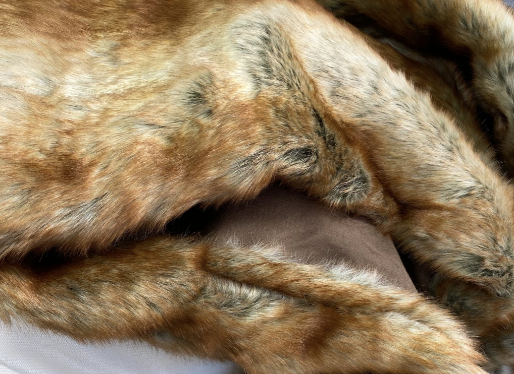 Luxury Throw – 54" × 72" – Chinchilla Throw