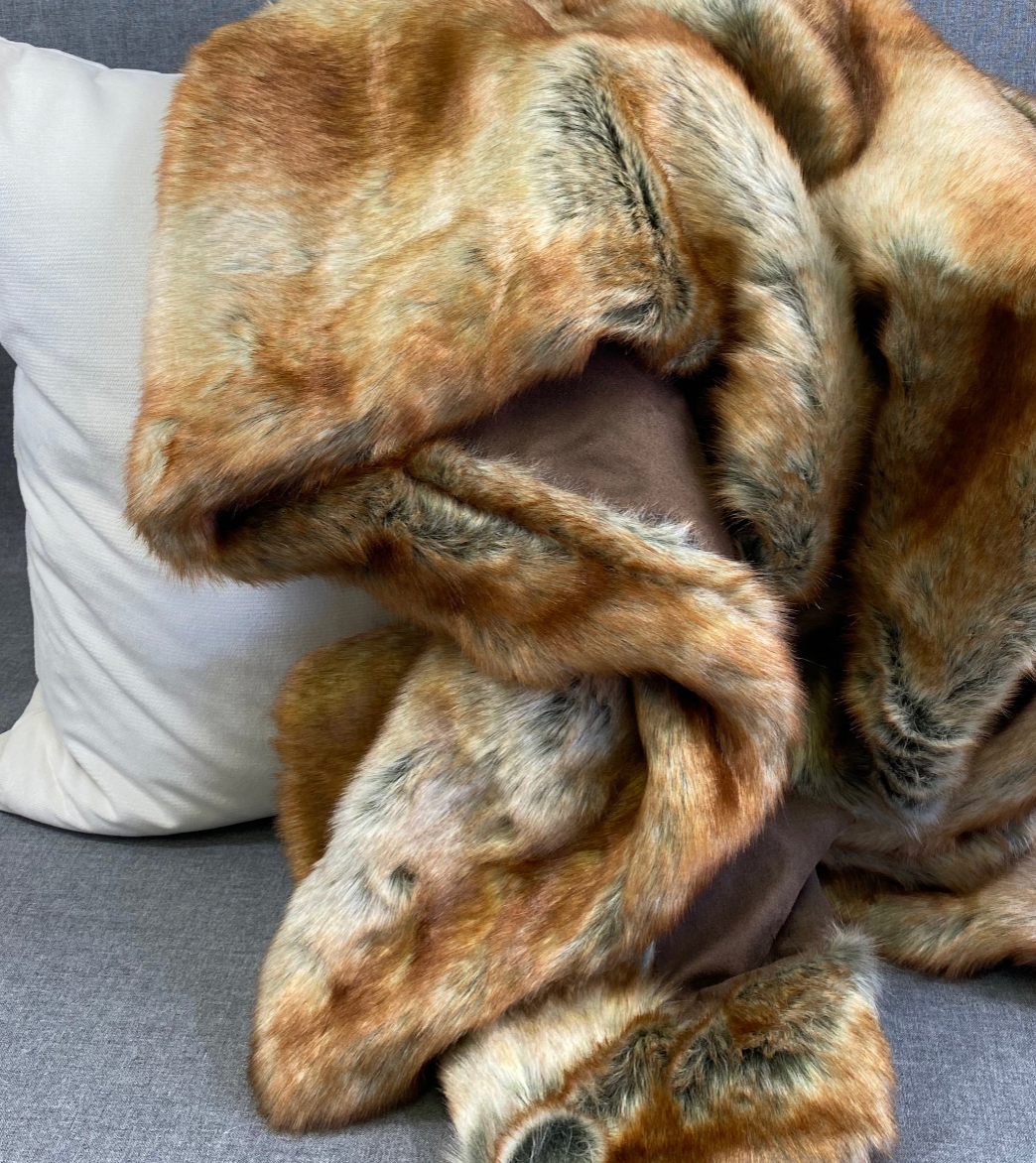 Luxury Throw – 54" × 72" – Chinchilla Throw