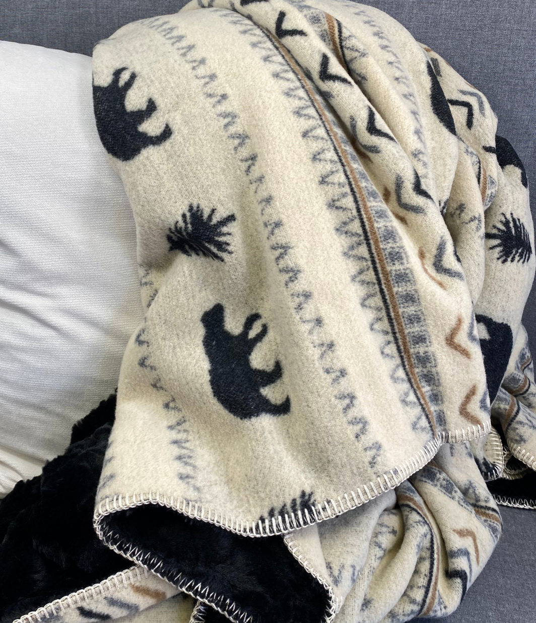 Luxury Throw – 60" × 72" – Premier Boulder