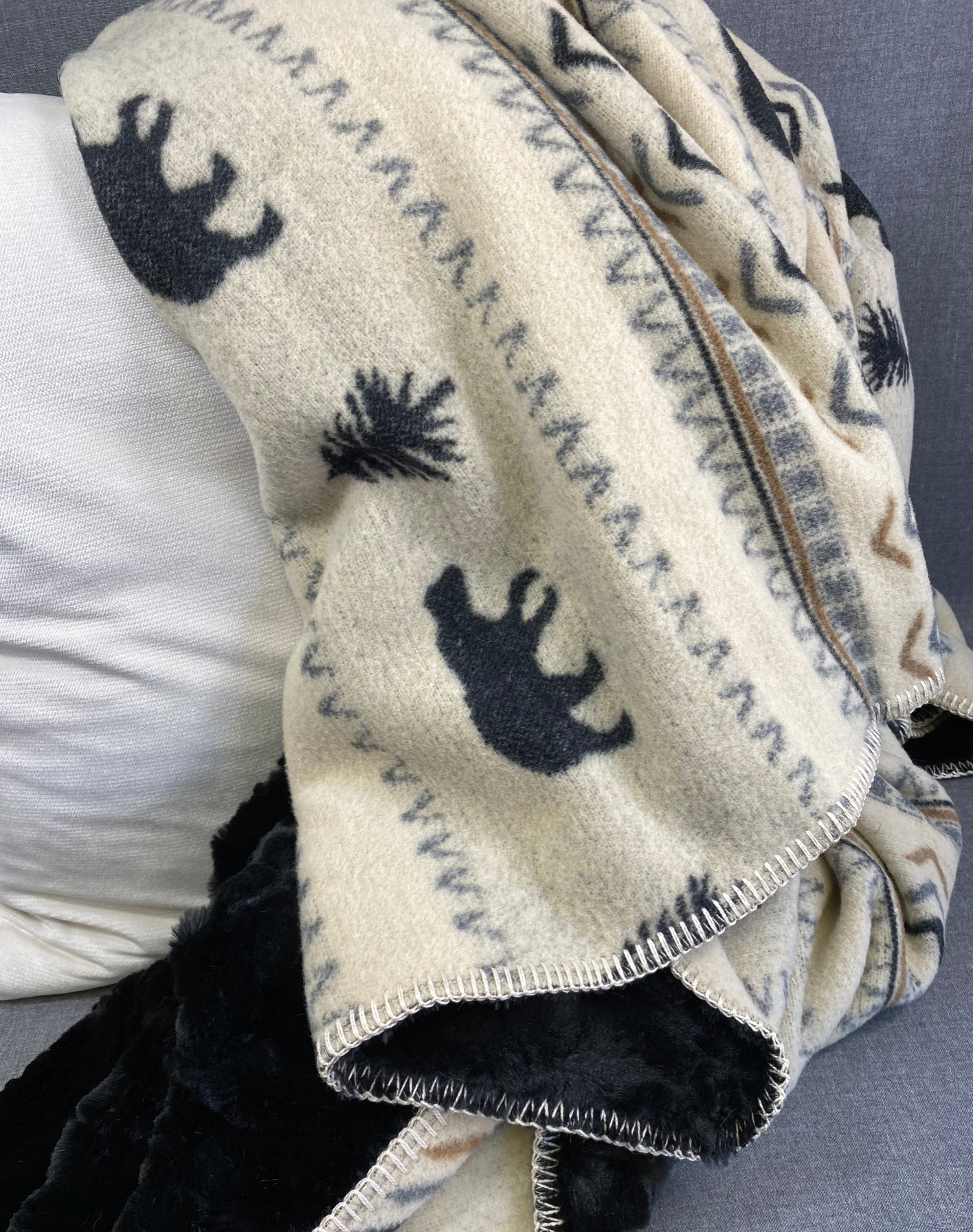 Luxury Throw – 60" × 72" – Premier Boulder