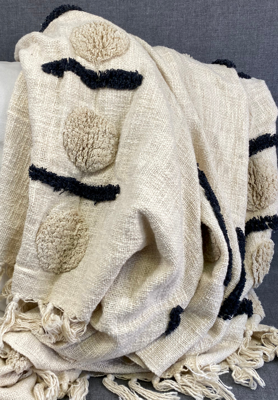 Luxury Throw – 50" × 60" – Dash Dotted Tufted