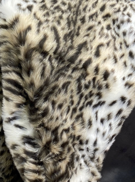 Luxury Throw – 52" × 62" – Ocelot Fur