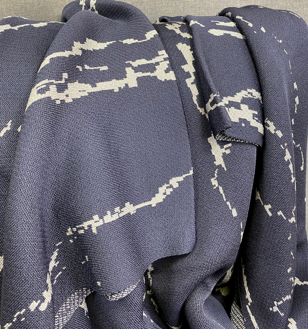 Luxury Throw – 45" × 70" – Toledo Midnight