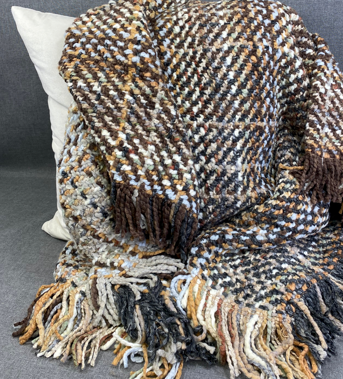 Luxury Throw – 48" × 72" – Ombre Granite