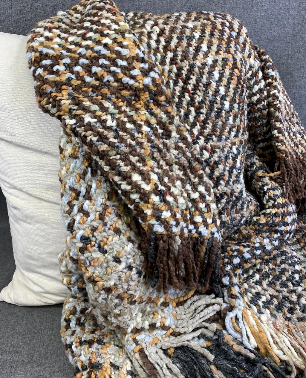 Luxury Throw – 48" × 72" – Ombre Granite