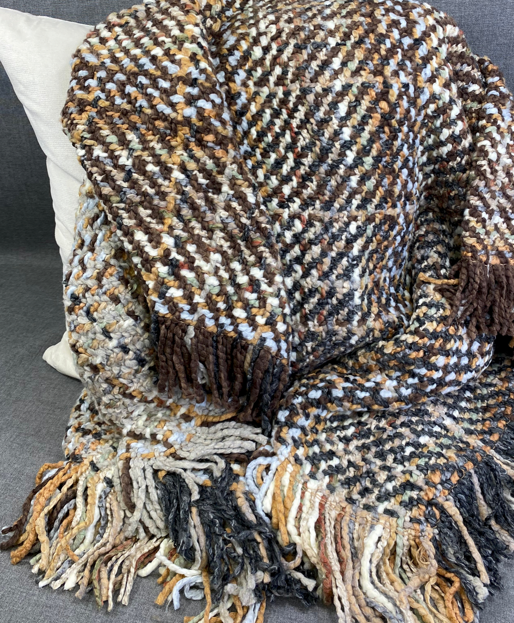 Luxury Throw – 48" × 72" – Ombre Granite