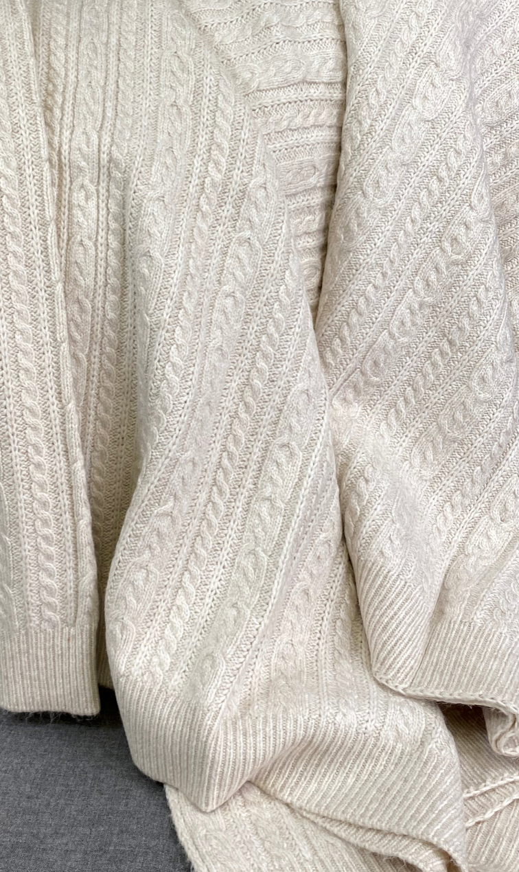 Luxury Knit Throw – 50" × 60" – Spinnaker Mainsail