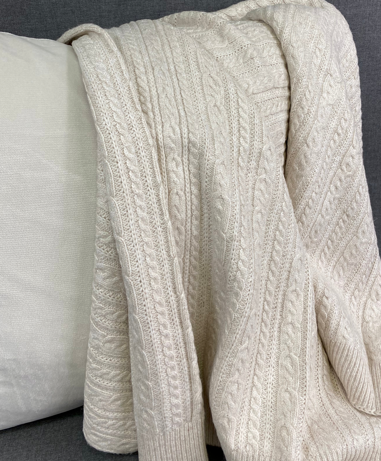 Luxury Knit Throw – 50" × 60" – Spinnaker Mainsail