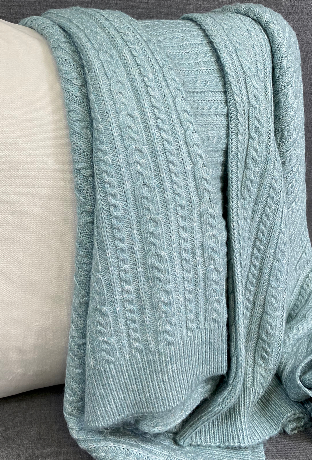 Luxury Knit Throw – 50" × 60" – Spinnaker Sea Mist