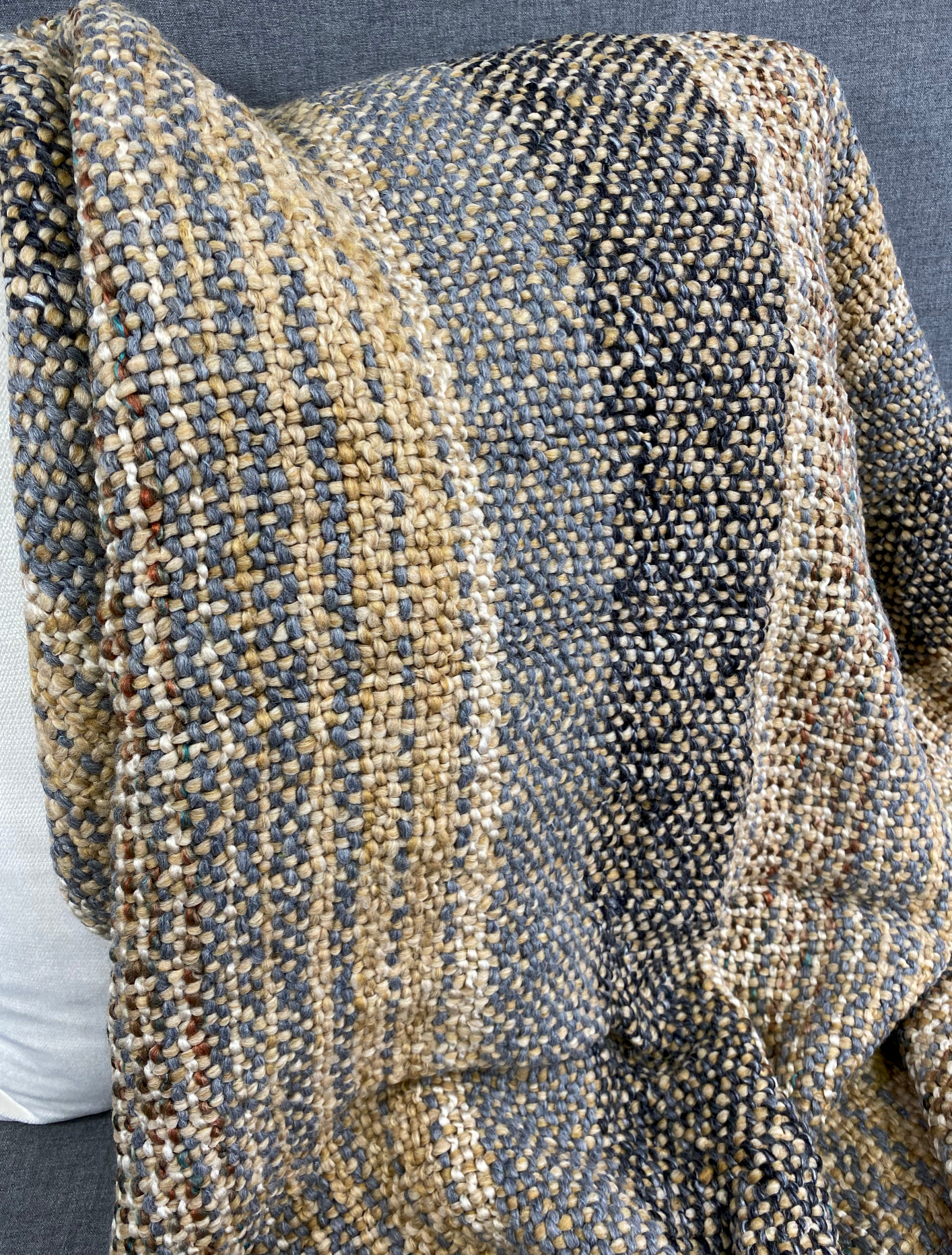 Luxury Throw – 48" × 72" – Dover Platinum