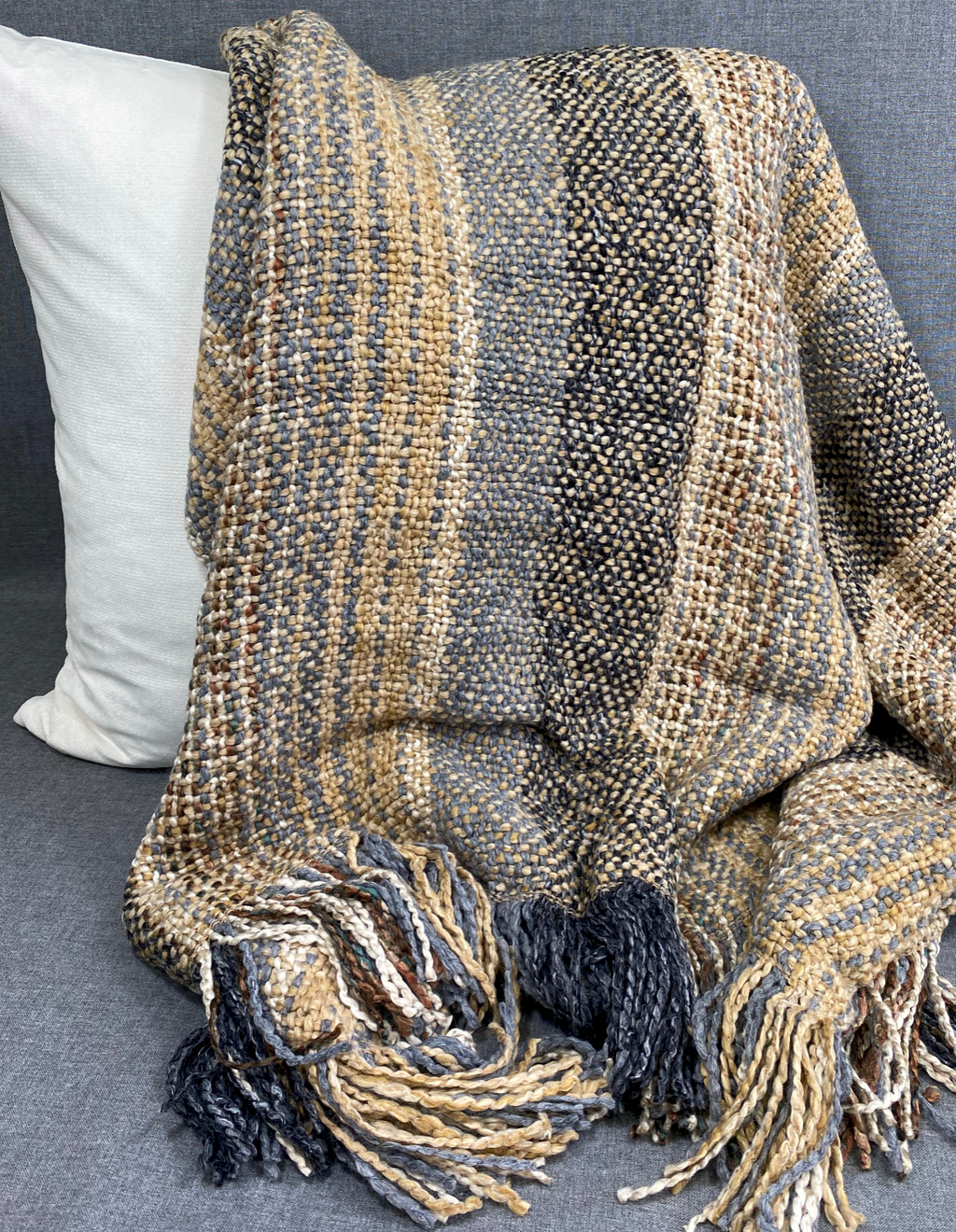Luxury Throw – 48" × 72" – Dover Platinum