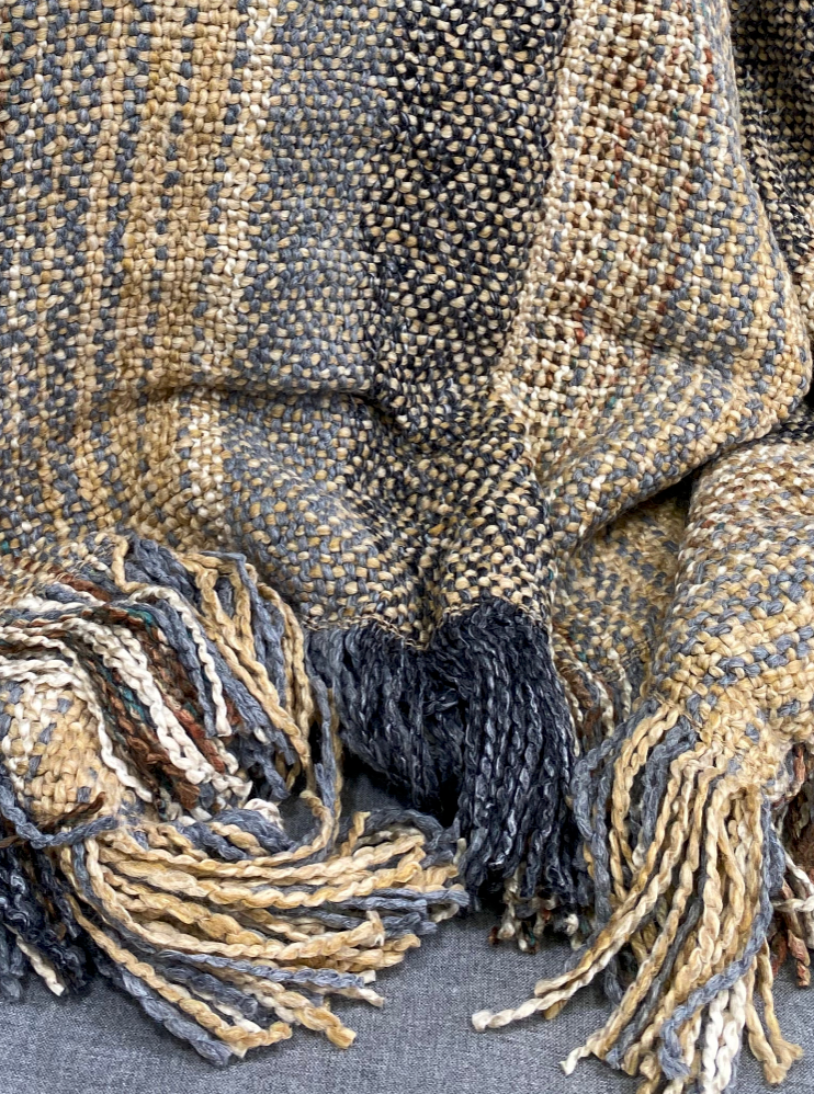 Luxury Throw – 48" × 72" – Dover Platinum