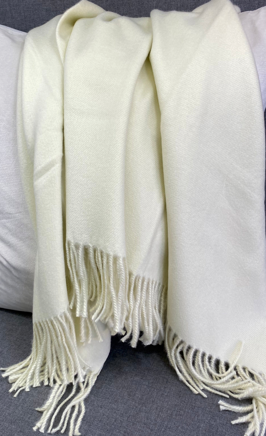 Luxury Throw – 68" × 50" – Cashmere Cream Faux