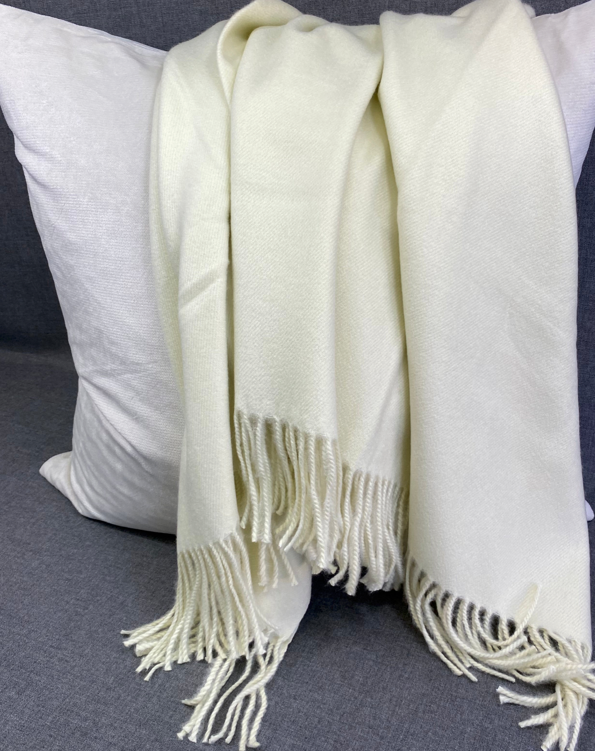 Luxury Throw – 68" × 50" – Cashmere Cream Faux