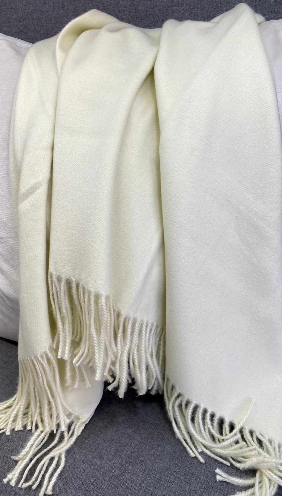 Luxury Throw – 68" × 50" – Cashmere Cream Faux