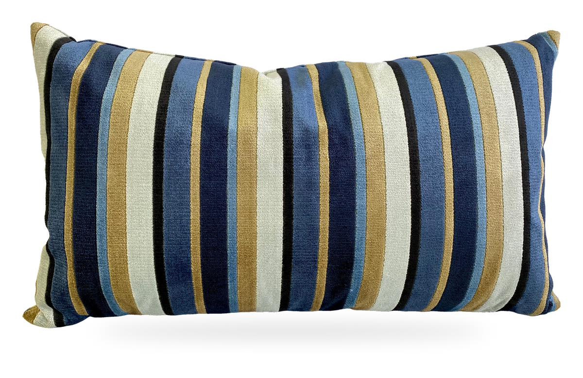 Conan Harbor – 24" × 14" Luxury Lumbar Pillow