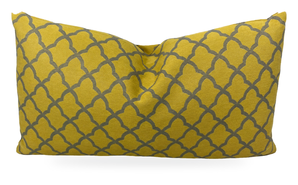 Pacato – 24" × 14" Luxury Lumbar Pillow