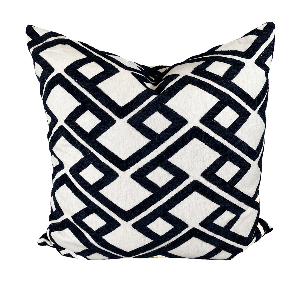 Accolade Onyx – 24" × 24" Luxury Square Pillow