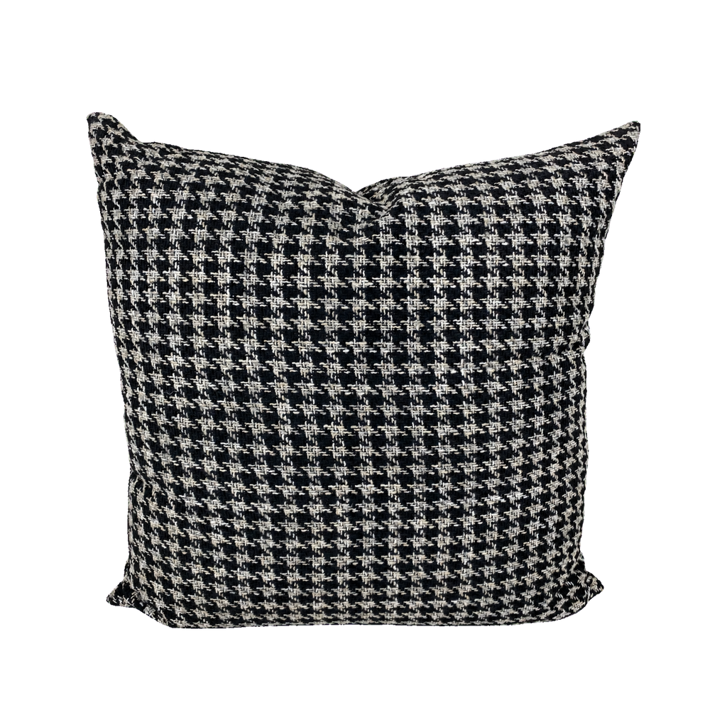 Maxim Black – 22" × 22" Luxury Outdoor Square Pillow