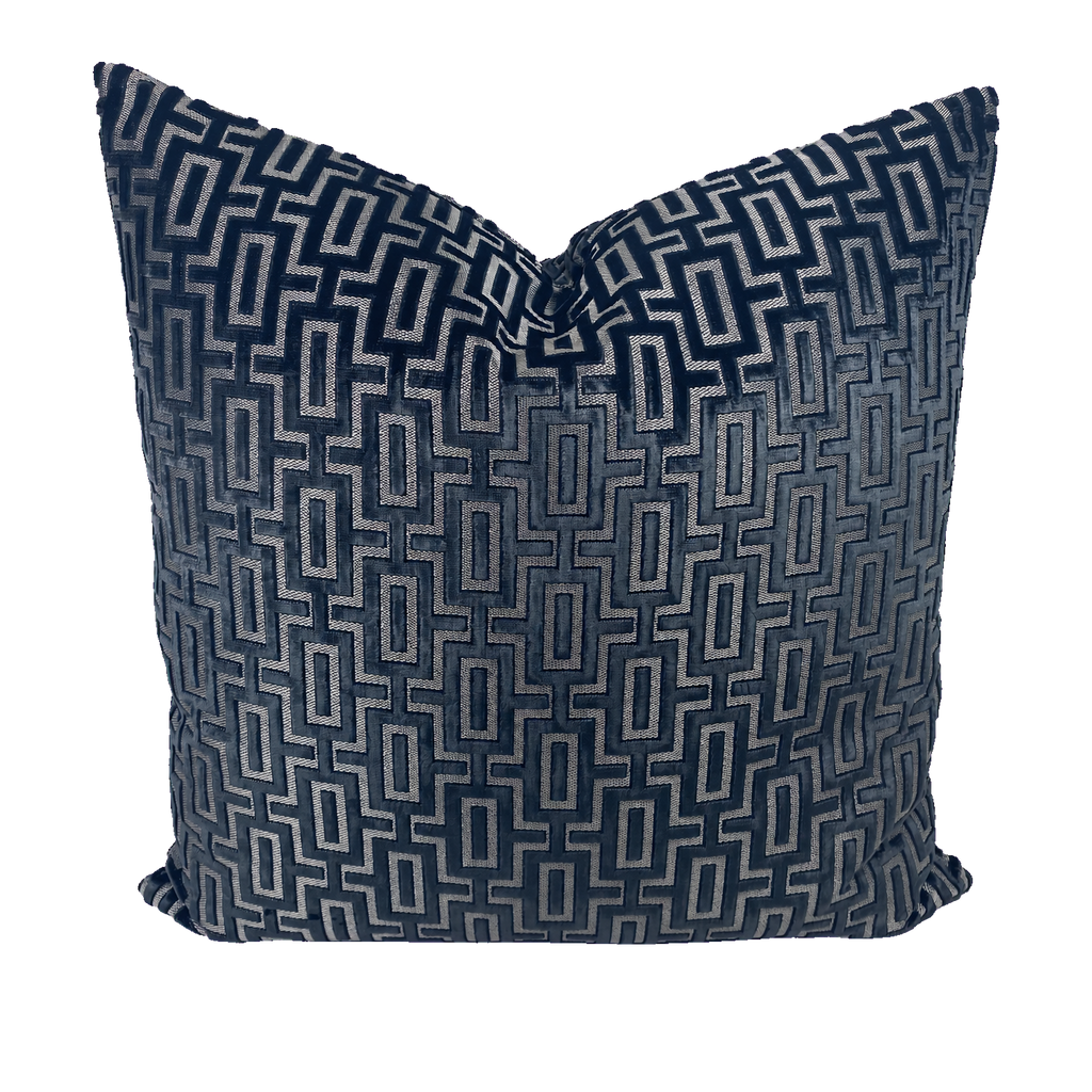 Bergman Onyx – 24" × 24" Luxury Square Pillow