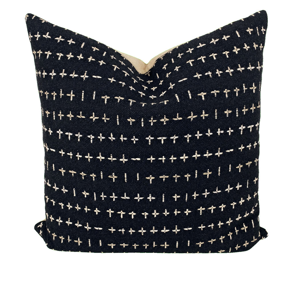 Morales Black – 24" × 24" Luxury Square Pillow