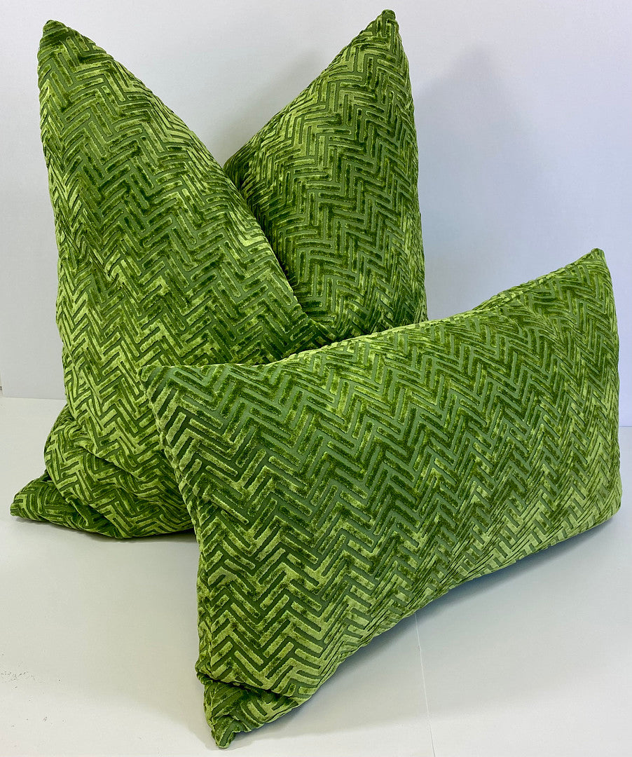 Luxury Pillow - 24" x 24"- Maze-Green