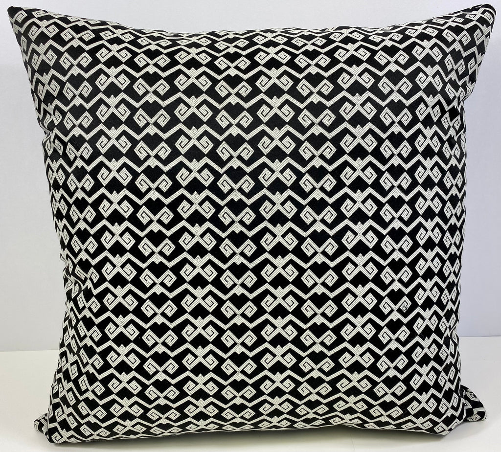 Luxury Outdoor Pillow - 22" x 22" - Malibu - Black