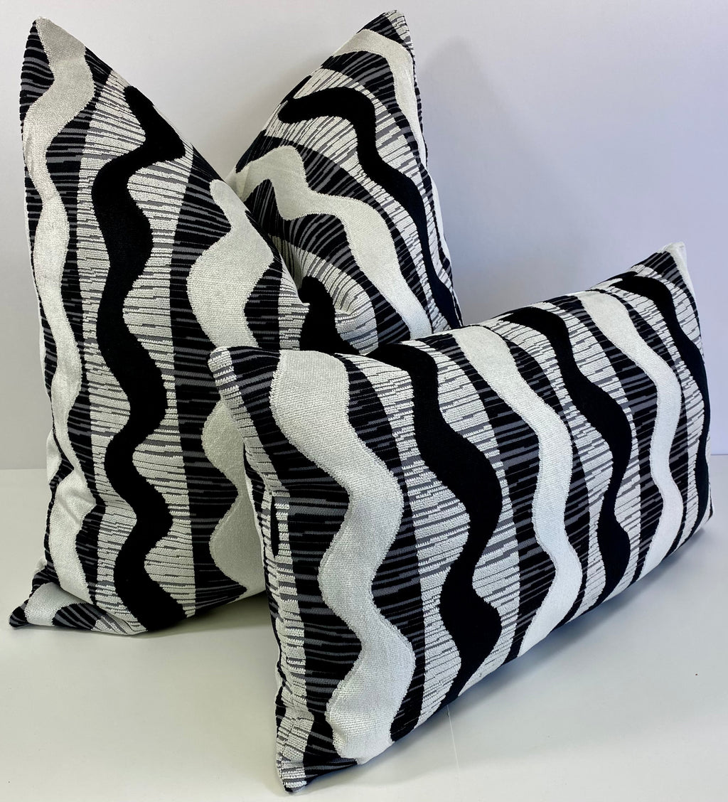 Luxury Pillow - 24” x 24” - Sound Waves