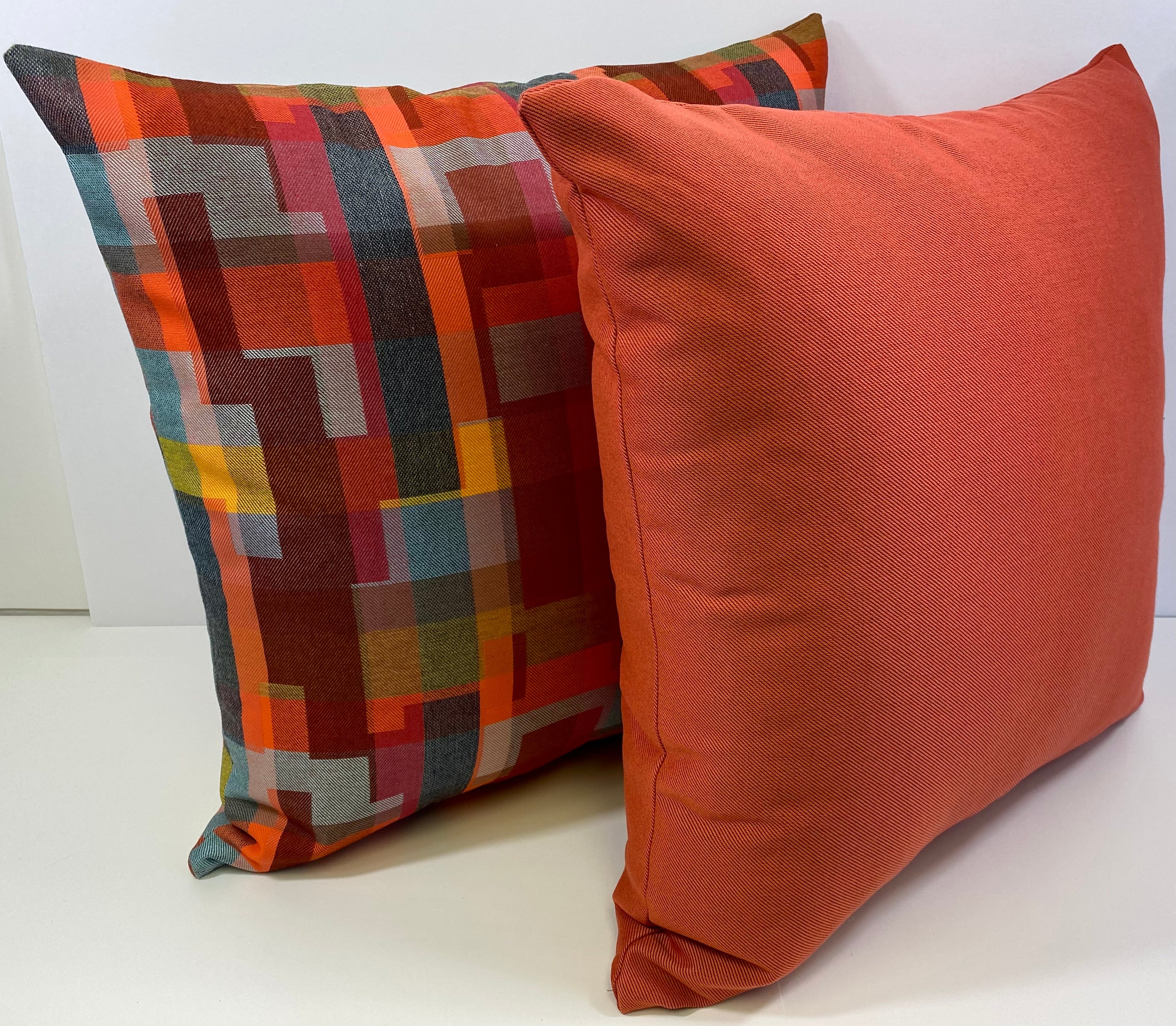 Luxury Outdoor Pillow - 22" x 22" - Madras Sangria