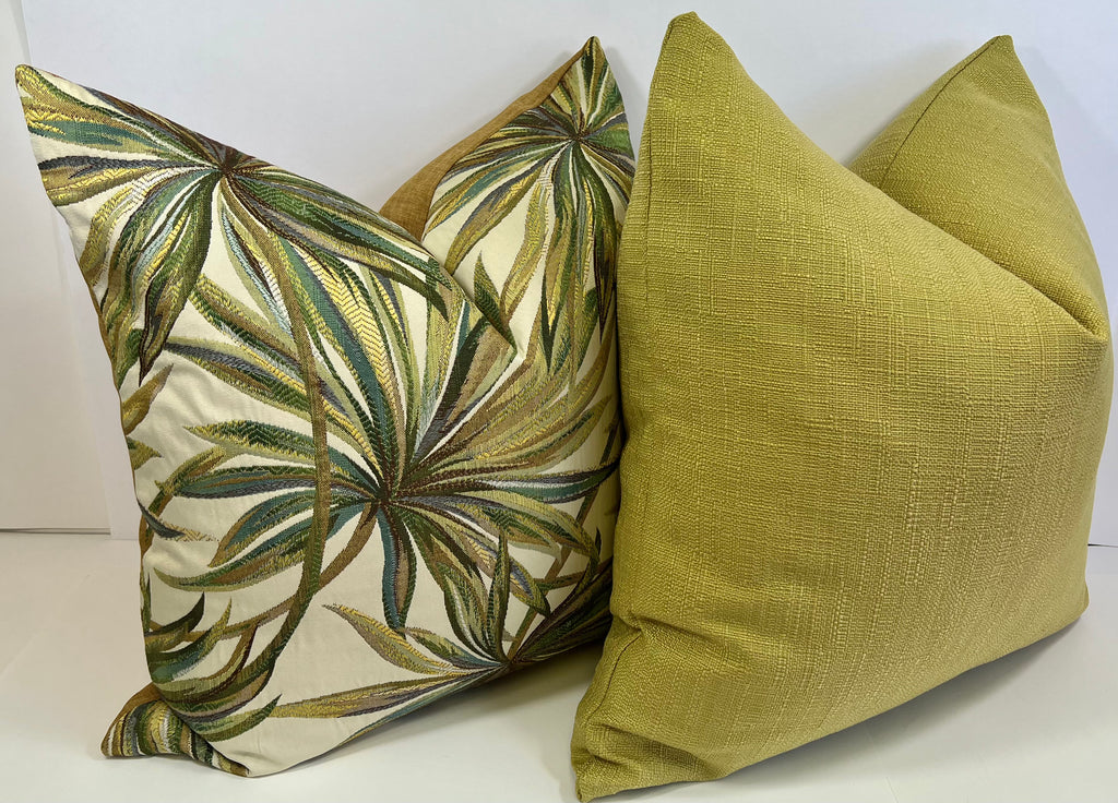 Luxury Pillow – 24" × 24" – Vermont Spring