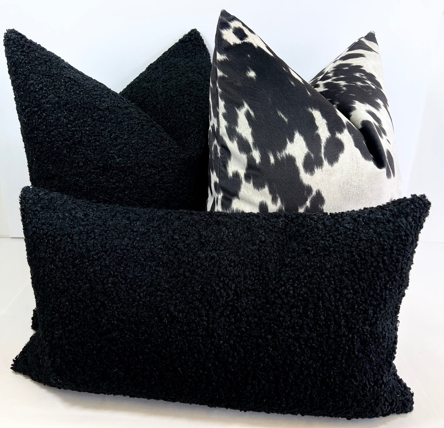 Luxury Pillow - 24" x 24" - Yellowstone Ranch Black