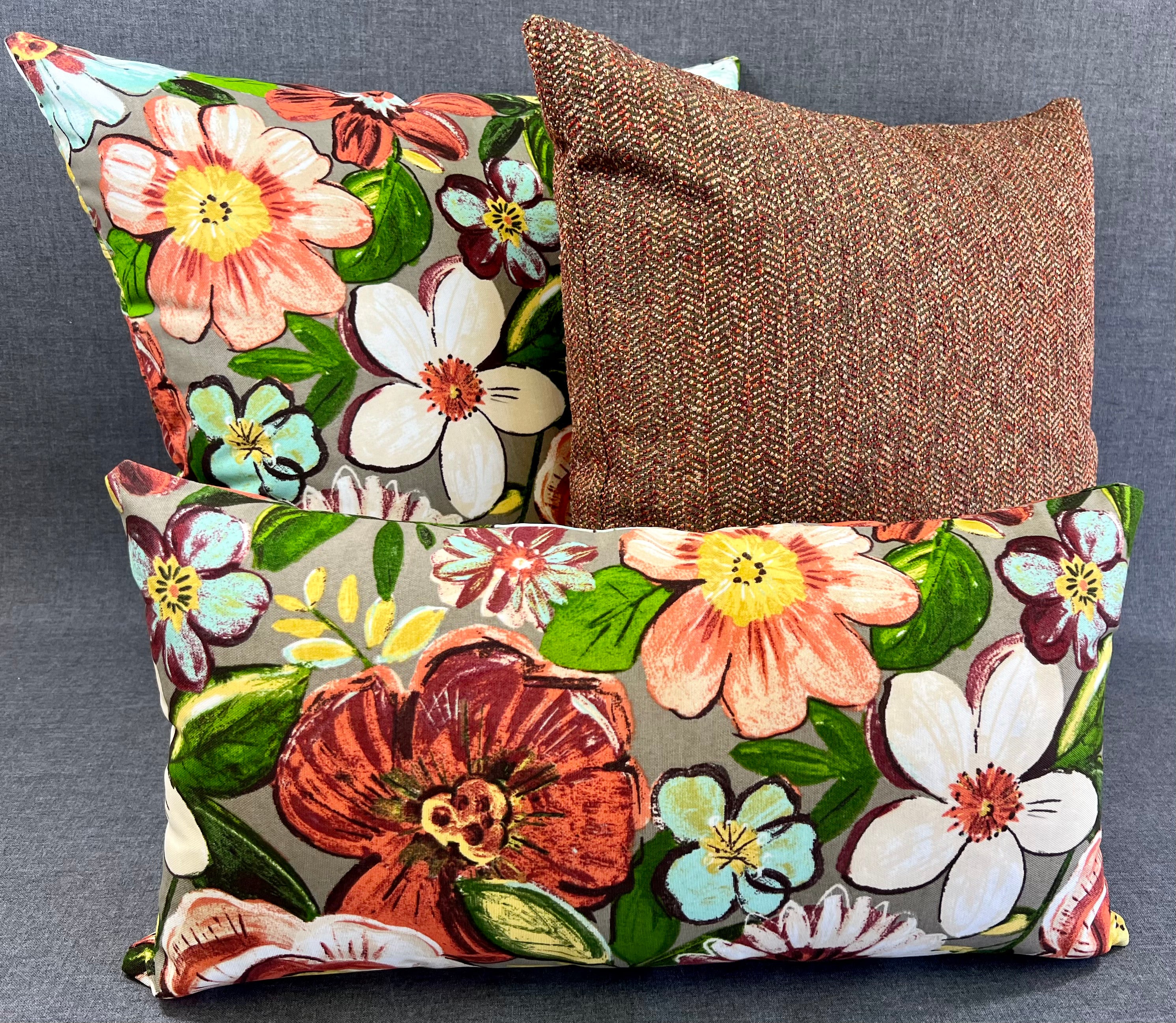 Luxury Outdoor Pillow - 22" x 22" - Saba - Volcanic