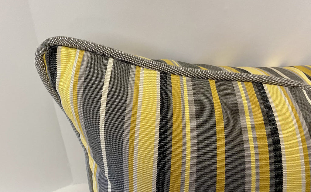 Luxury Outdoor Pillow - 22" x 22" - Seville Juice