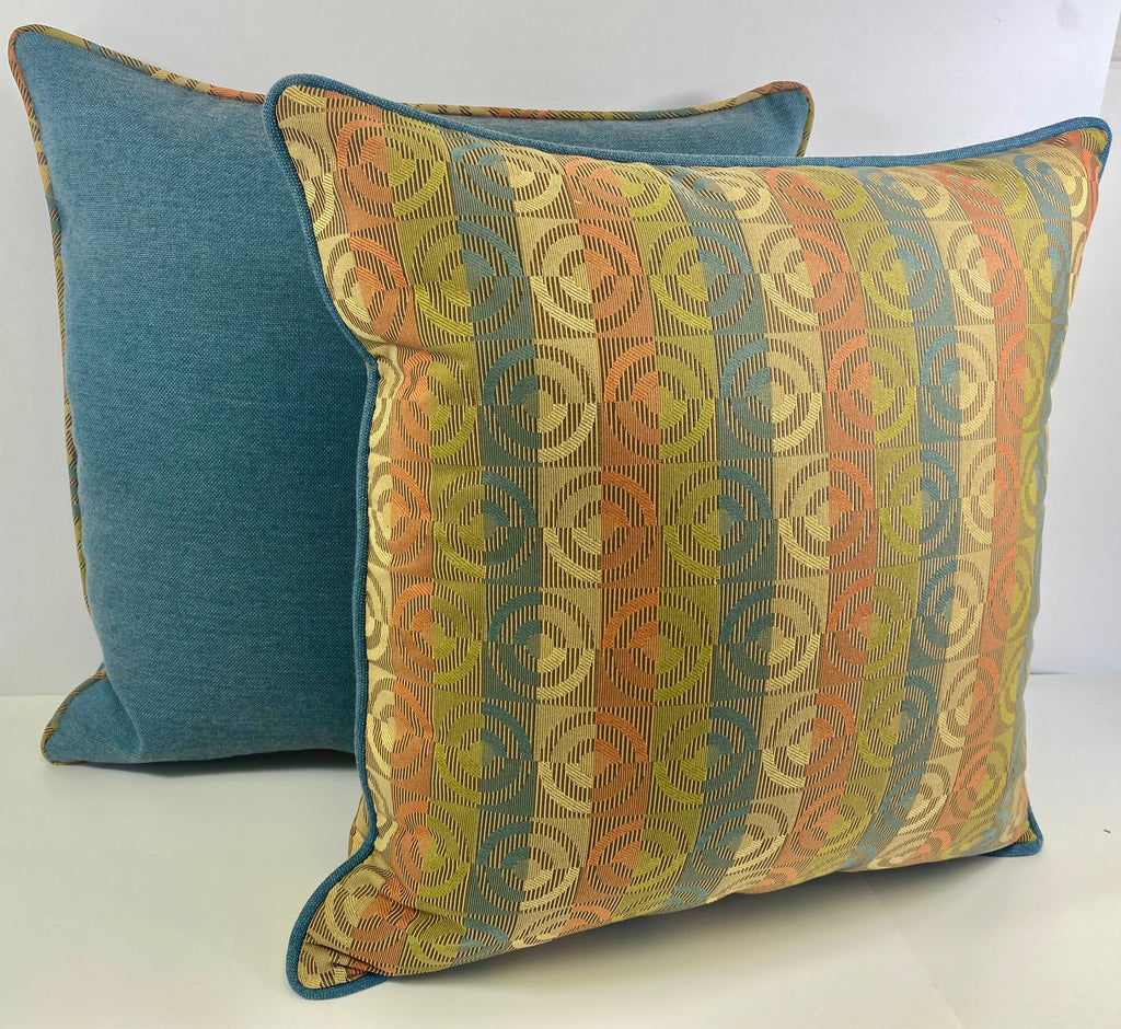 Luxury Outdoor Pillow - 22" x 22" - Cannes-Cocktail