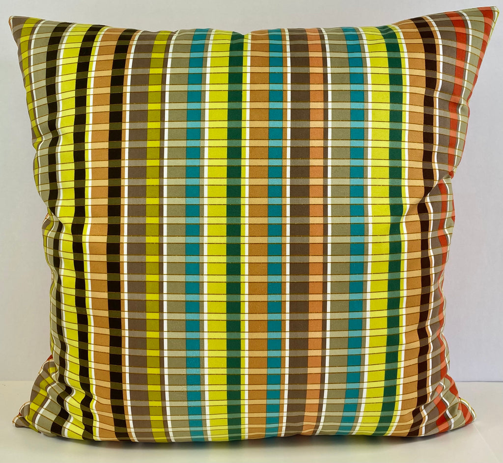 Luxury Pillow - 24" x 24" - Pantone 1