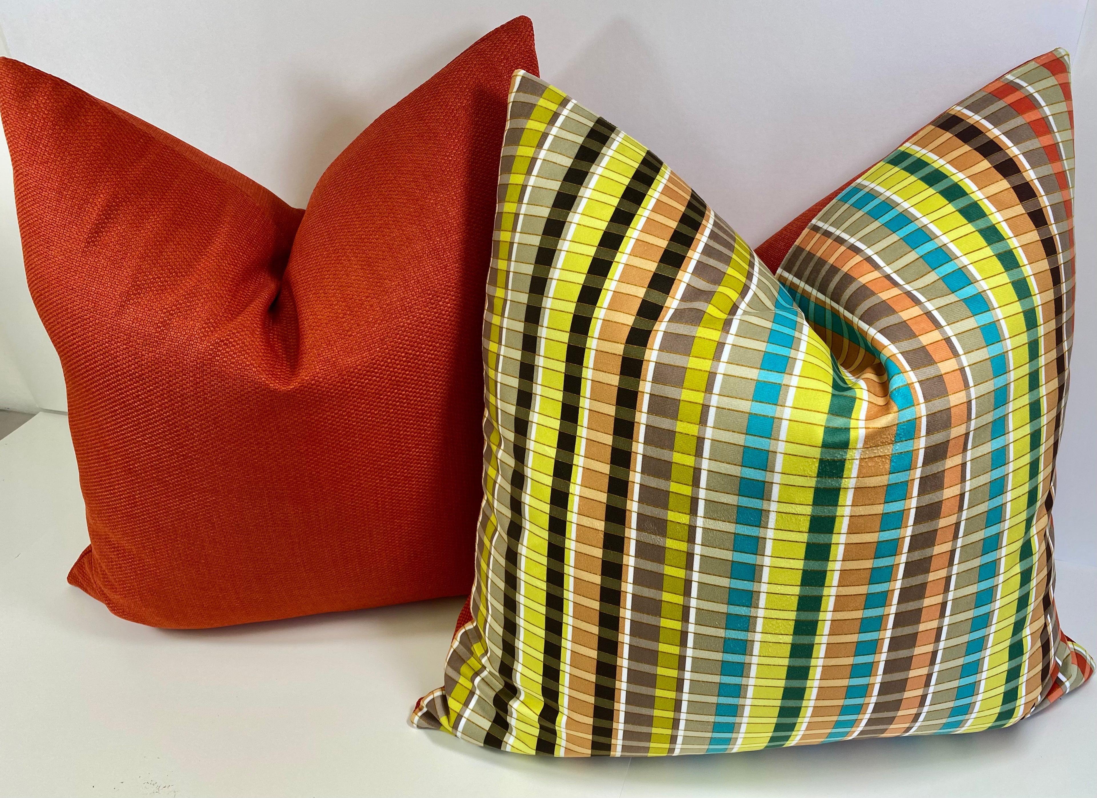 Luxury Pillow - 24" x 24" - Pantone 1