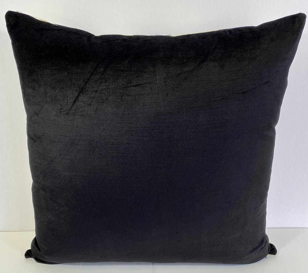 Luxury Pillow – 24" × 24" – Shockwave